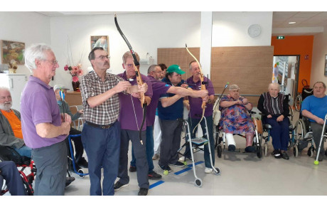 Les archers du Val d'Ay à l'EPHAD de Lamastre